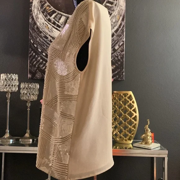 🎉HOST PICK🎉 Boston Proper Embellished Front Top - Picture 3 of 6